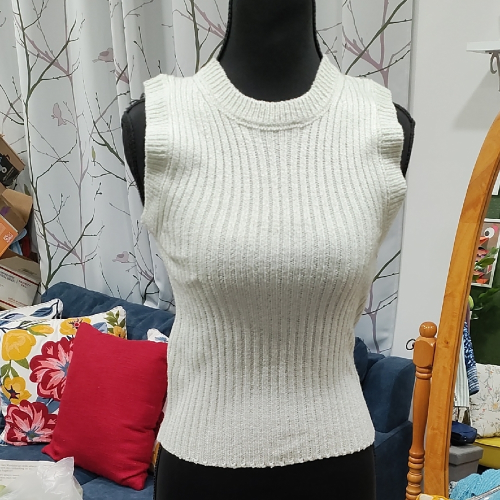 Elegant Sleeveless Ribbed Tank Top - Light Mint  Color